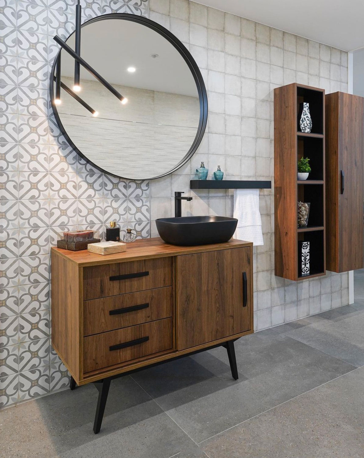 Mueble auxiliar baño/hogar Velvet de Madero Atelier estilo Mid-Century